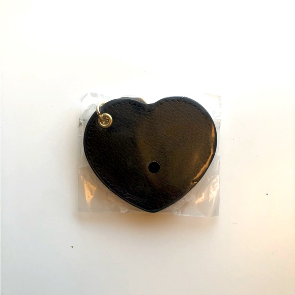 Kikki.K Black Leather Heart Keychain - cute and classy - Picture 4 of 4
